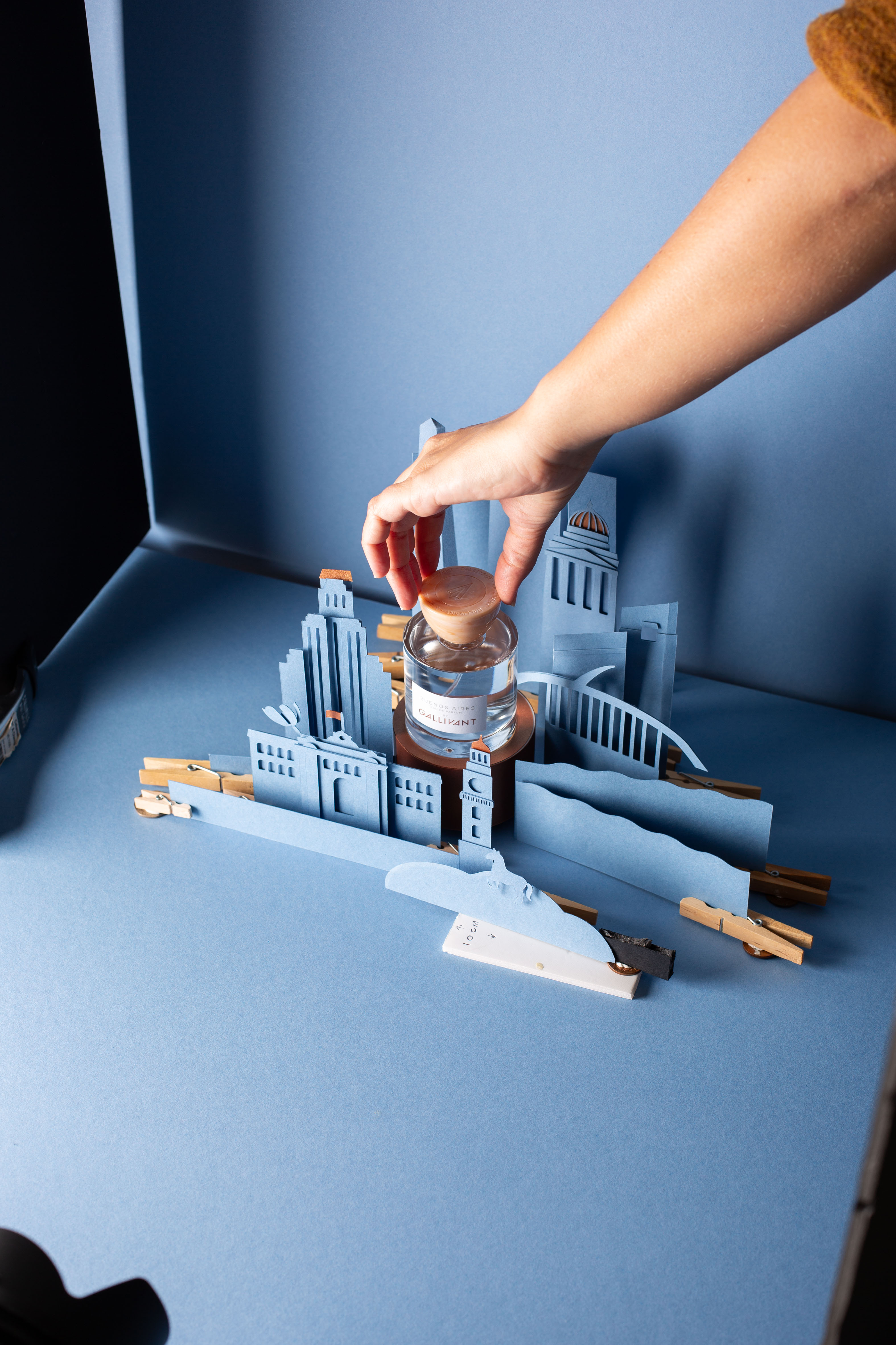 Buenos Aires - behind the scenes - perfume - 100ml bottle - by GALLIVANT